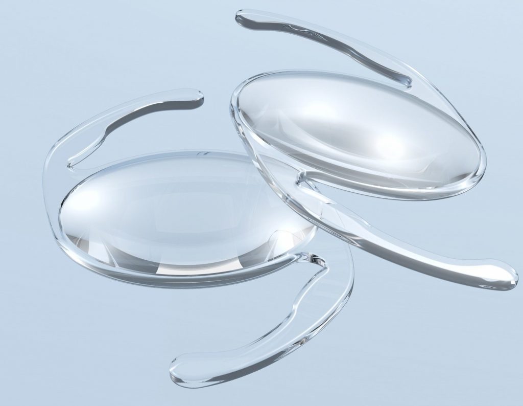 Cataract Surgeon in Edgewater